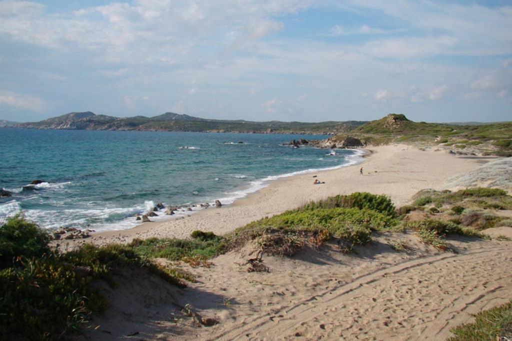 Bella Casa Con Giardino A 10 Minuti Dal Mare Apartment อาเญ็นตู ภายนอก รูปภาพ