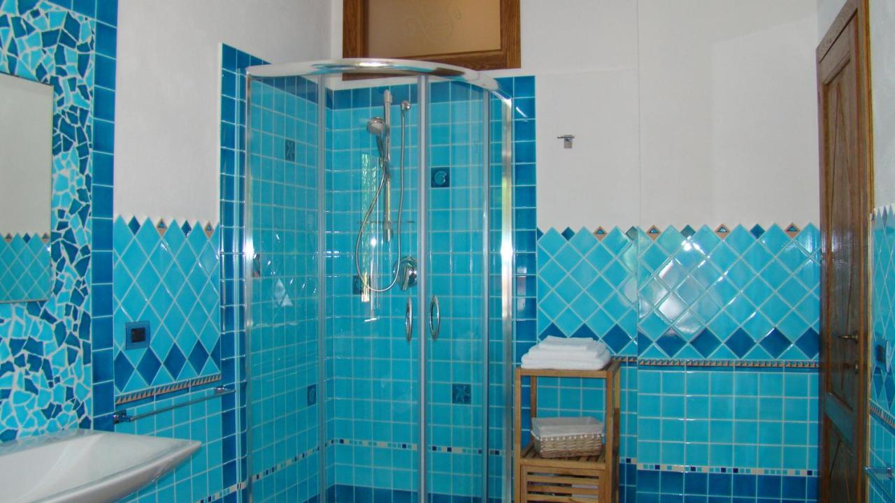 Bella Casa Con Giardino A 10 Minuti Dal Mare Apartment อาเญ็นตู ภายนอก รูปภาพ