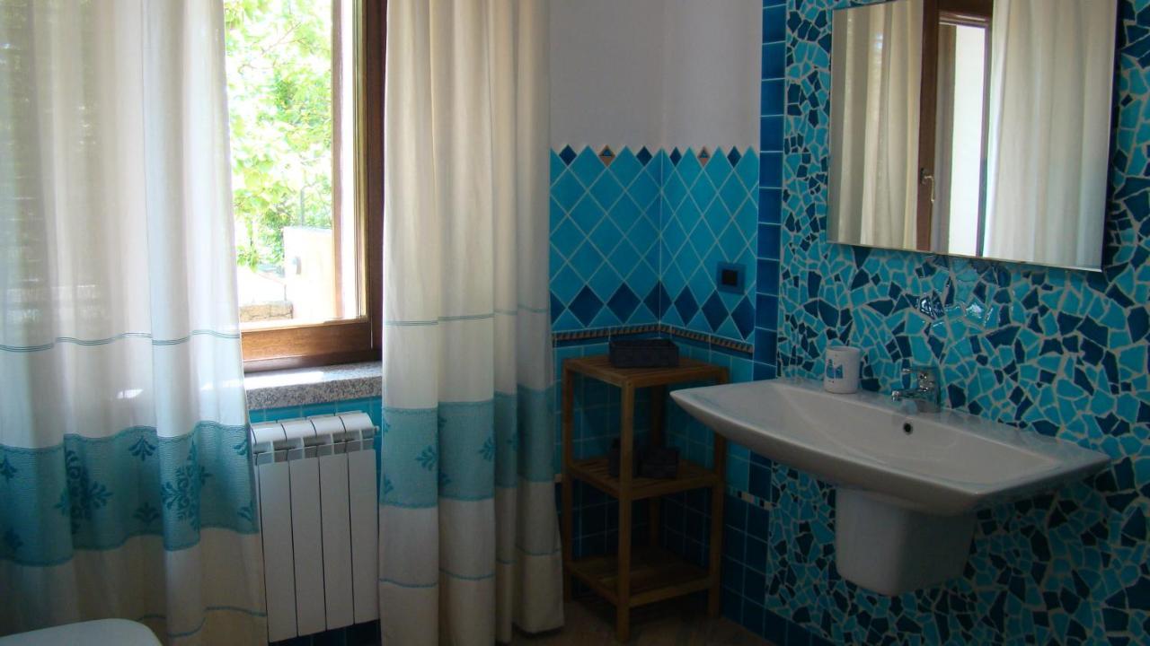 Bella Casa Con Giardino A 10 Minuti Dal Mare Apartment อาเญ็นตู ภายนอก รูปภาพ